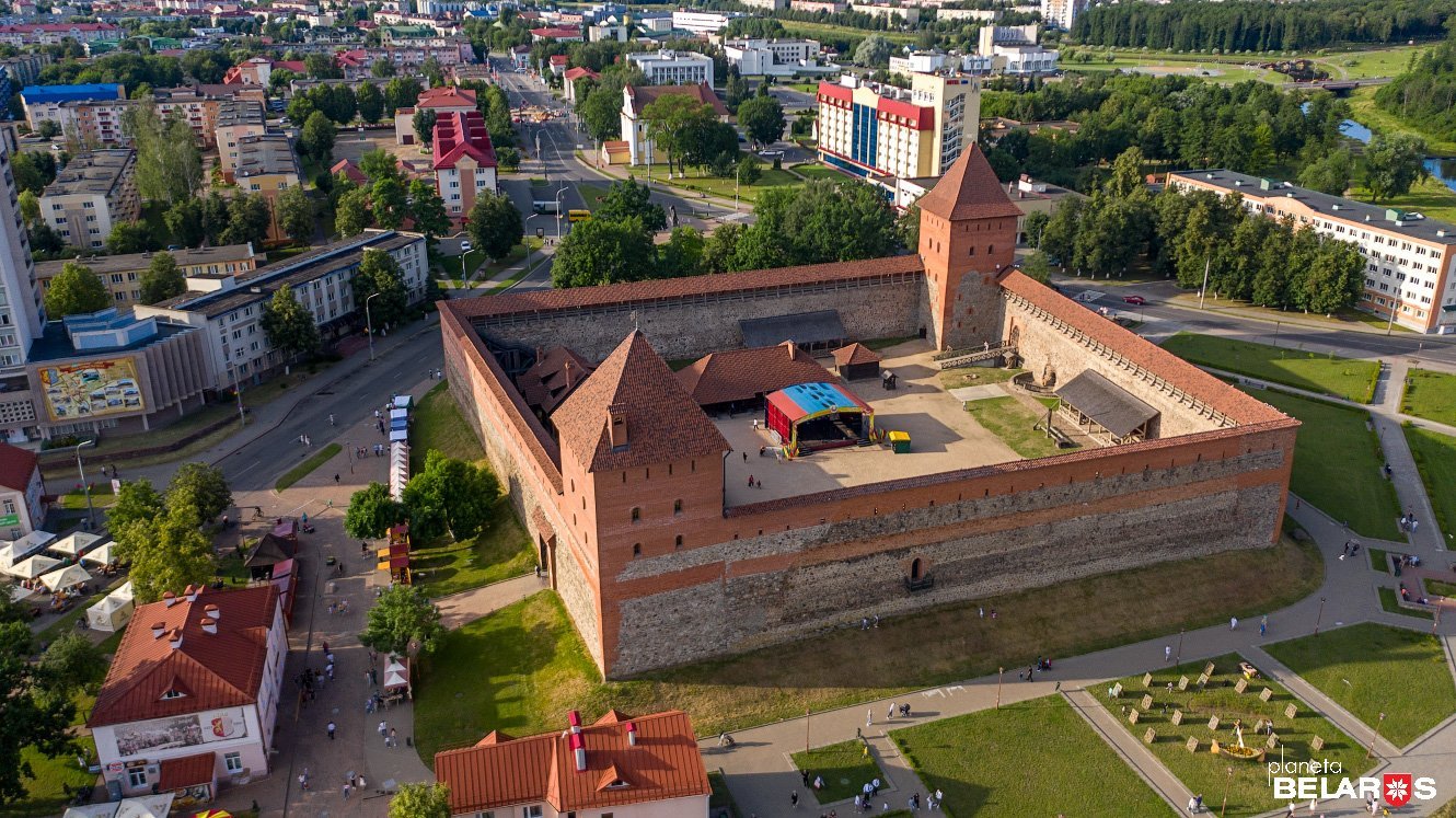 У Лідскім замку адкрылася вежа Гедзіміна. I выстава «Планета Беларусь»